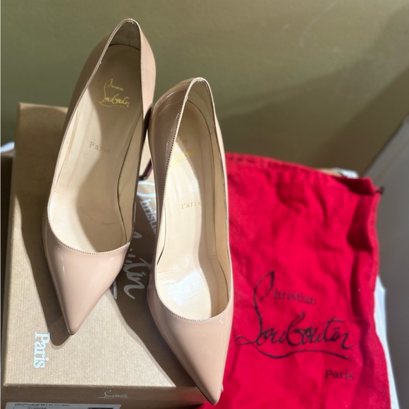 CHRISTIAN LOUBOUTINDecollete 554 85 Patent Leather Nude Pumps